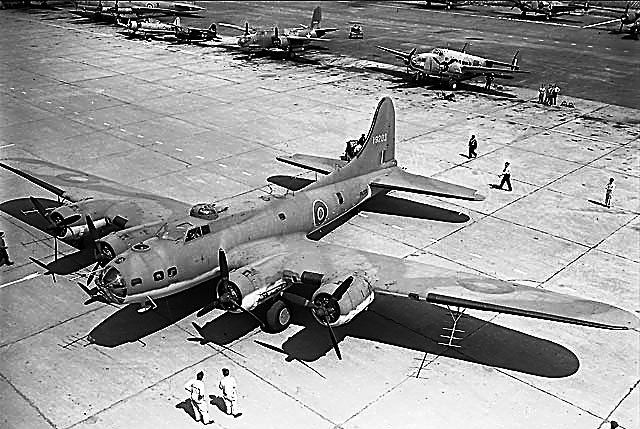 Boeing-B-17-Flying-Fortress--RCAF.jpg.d2f5e048ad02444f04987f72ef09c4c7.jpg