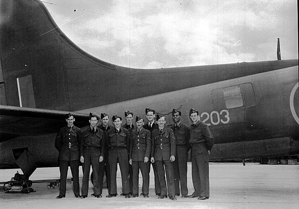 Boeing-B-17-Flying-Fortress-Mk--IIA--RCAF--Serial-No--9203---168--HT--Sqn--Rockcliffe--9-May-1944---MIKAN-No--3583262.jpg.46fb49978ac2251e5b61ad3d4e23624c.jpg