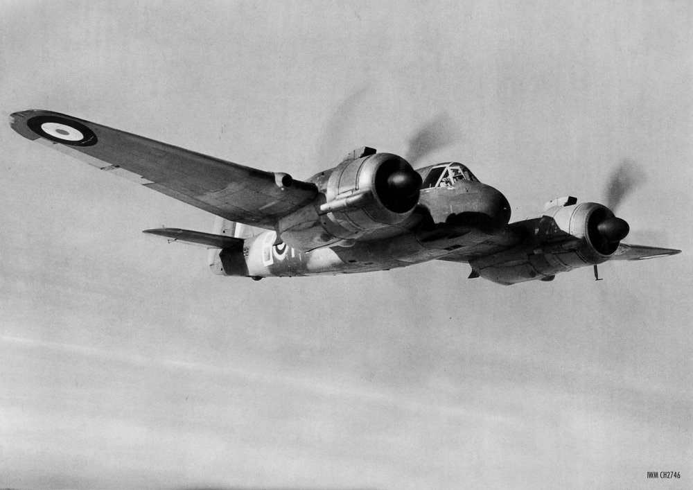 Beaufighter-MkIF-RAF-252Sqn-PNB-R2198-Chivenor-Dec-1940-IWM-CH2746.thumb.jpg.679414d3220c8710296d914f59862596.jpg