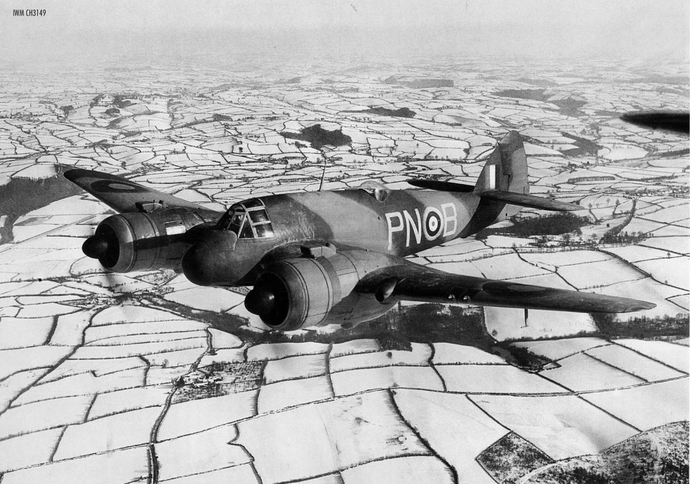 Beaufighter-MkIF-RAF-252Sqn-PNB-R2198-Chivenor-Dec-1940-IWM-CH3149.thumb.jpg.b99e4d809315710e230bec1f8d3354b3.jpg