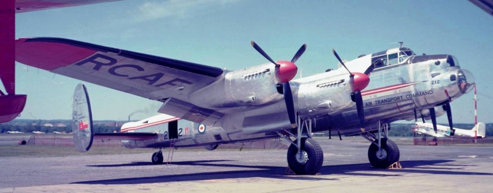 Avro-Lancaster-FM212--James-Craik.jpg