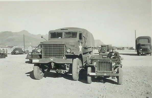 MB_Trucks_and_Jeep_FT_Bliss_1943.jpg.b9a021c112abb16f73642474b6a3b3ea.jpg