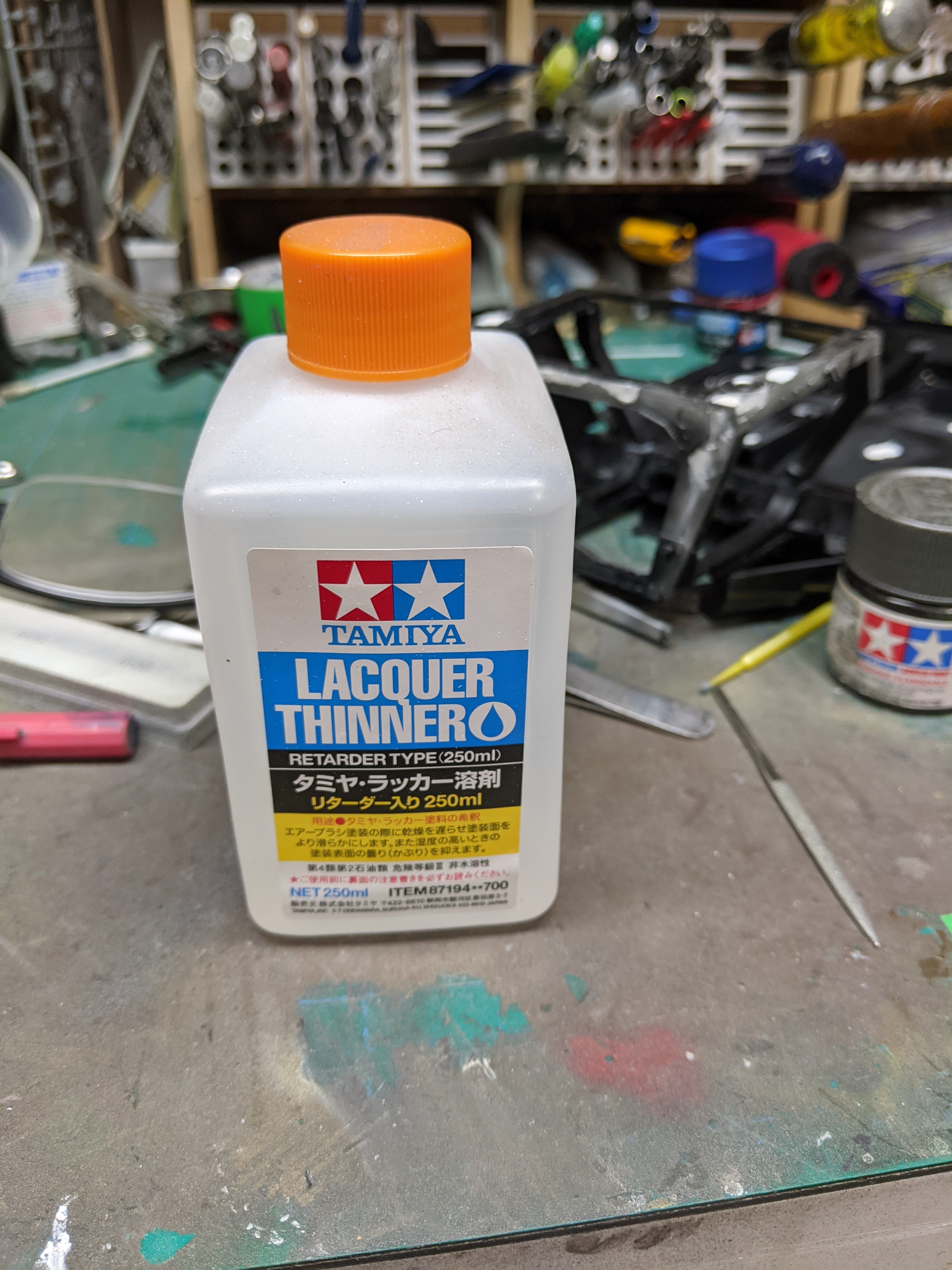 Mixing Tamiya paint with Mr. Color leveling thinner 