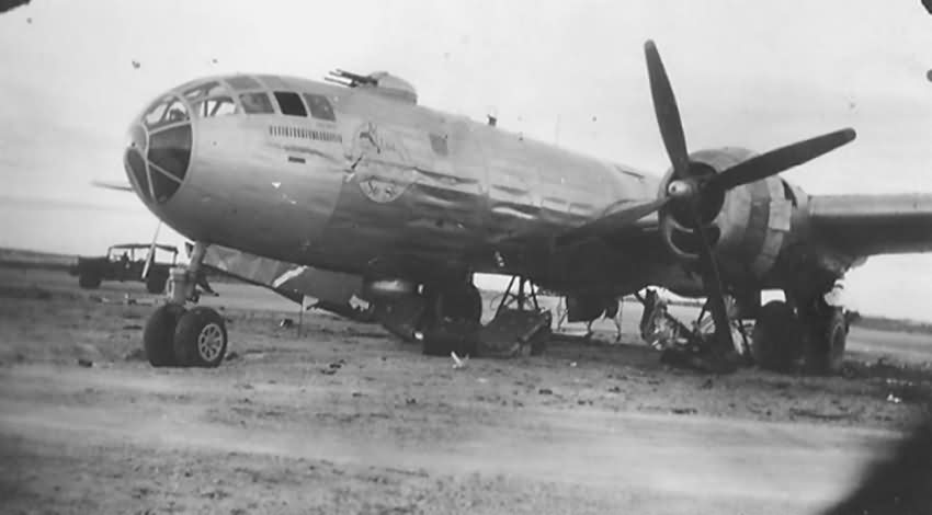 Boeing_B-29_Superfortress_damaged_Tinian.jpg