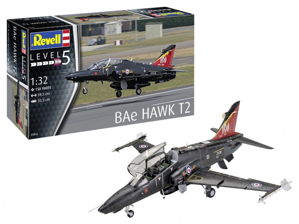 Revell-03852-Hawk-T2-1536x1152.jpg