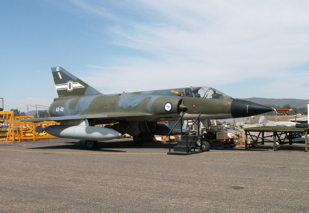 Dassault Mirage III A3-42 RAAF Wangaratta 2006.png