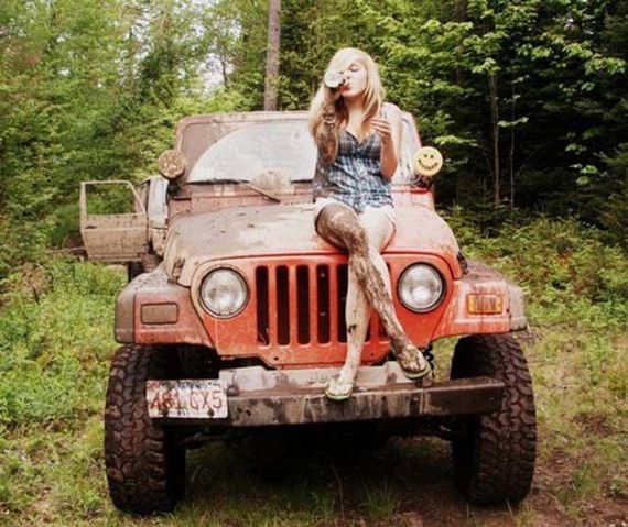 03-Hot-girls-Jeeps.jpg.2054dcc76ba99deba848cf93520d5f50.jpg