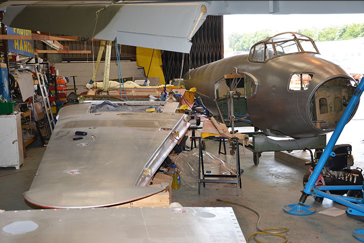 Mosquito-prototype-under-restoration-de-Havilland-Aircraft-Museum-UK-2014.jpg