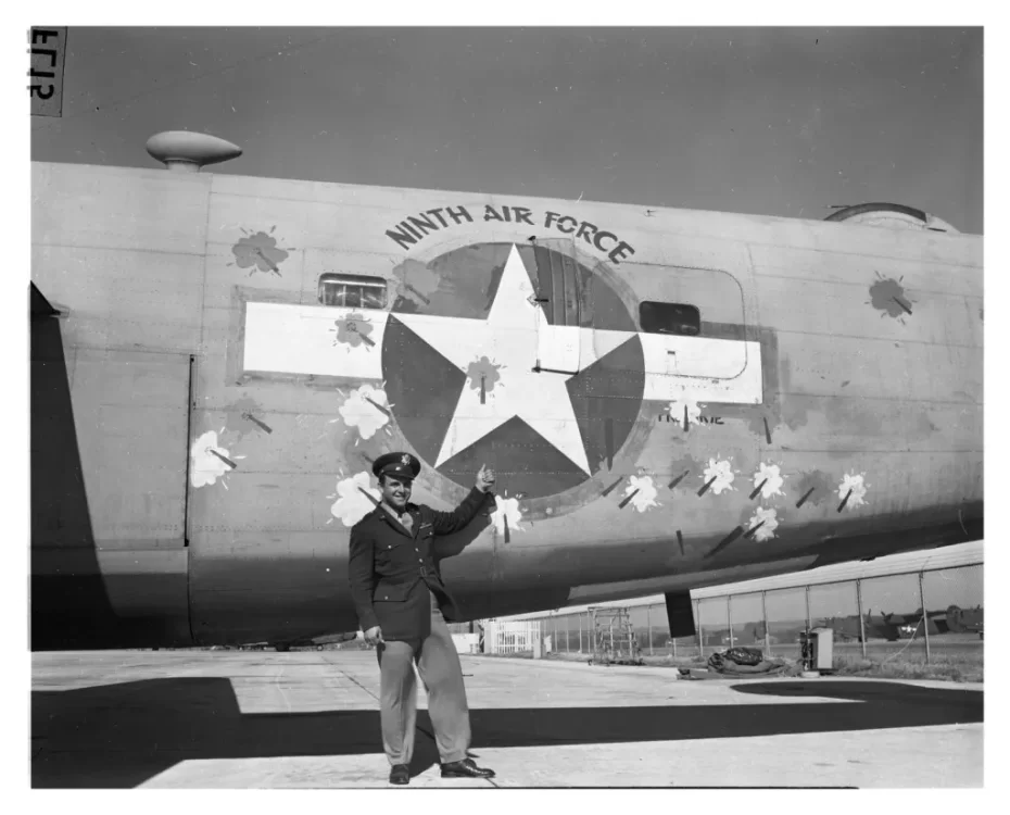 B-24D-The-Squaw-Fort-Worth-CaptainRoydenILebrecht.webp