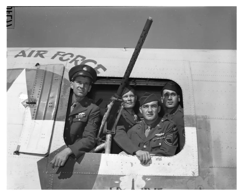 B-24D-The-Squaw-Fort-Worth-Gunners.webp