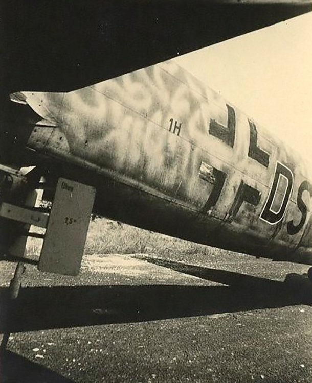 Junkers-Ju-88A17-8.KG26-1H+DS-WNr-2469-Norway-1944-02.jpeg