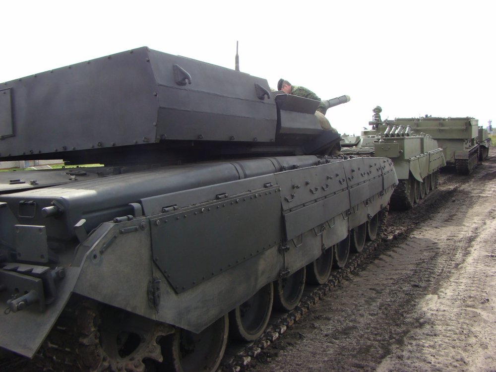 Object-640-Black-Eagle-Tank-1999-4-scaled.jpg