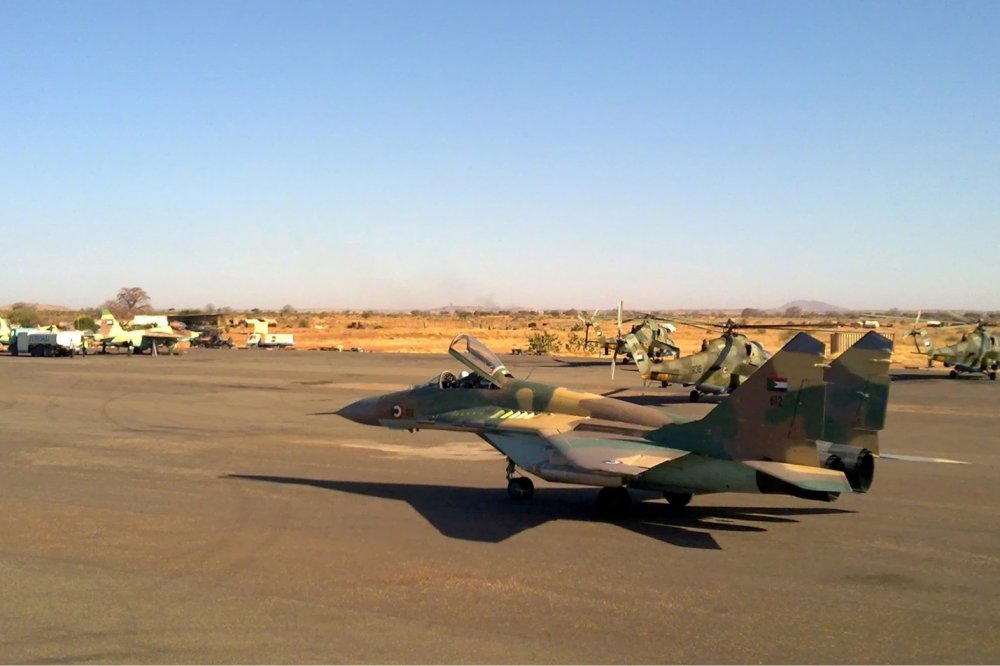 Sudanese_Air_Force_MiG-29_Onyshchenko-1.thumb.jpg.8c6d0b6ca3f13623fd49f2045ee5b4c9.jpg