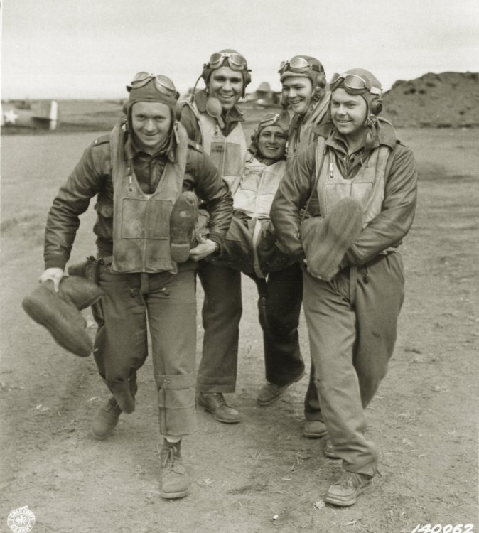 Aircrew-11AF-343rd-Fighter-Group-P-40-Warhawk-pilots-during-the-Aleutian-campaign-Alaska-1943-NA001.thumb.jpeg.90f4abf992d68864c94bf85b4ed69753.jpeg