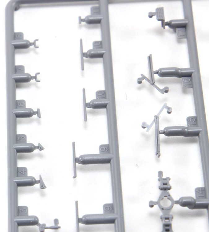 sprue_e_2.thumb.JPG.f27368fbeca576e812a73bd5dc80596c.JPG