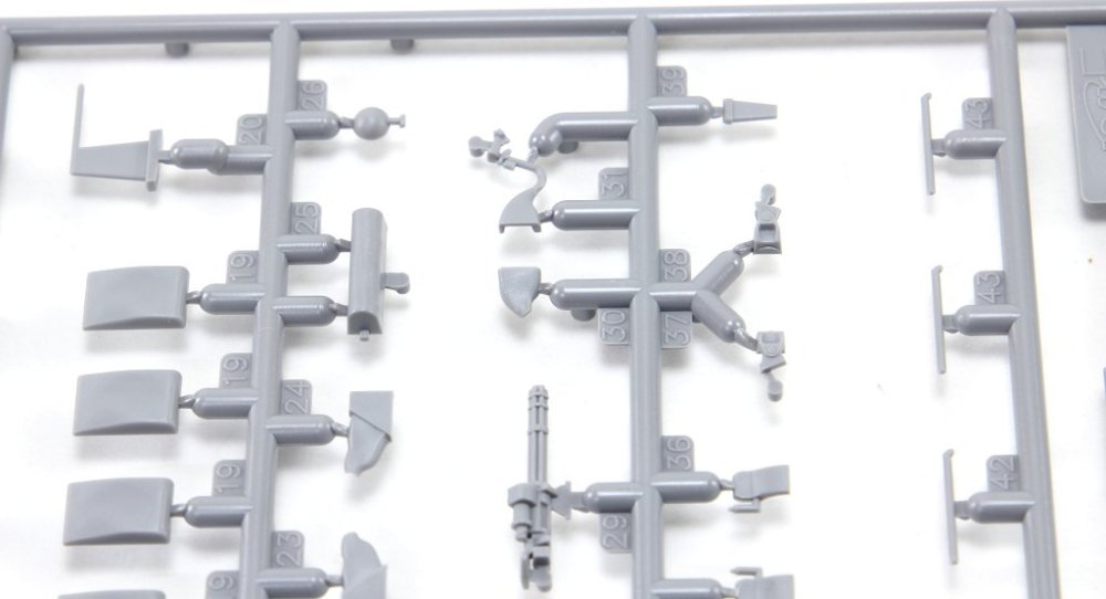 sprue_e_3.thumb.JPG.a0315b5a12bb15d2ed4b224d682a773f.JPG