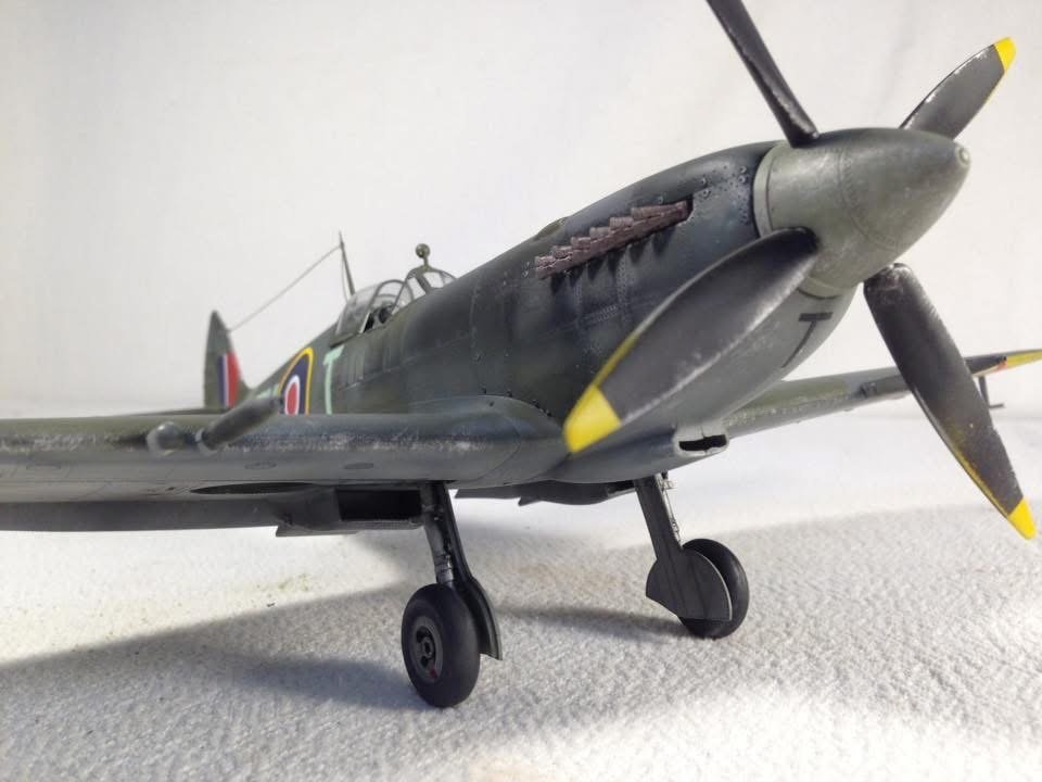 Revell 1/32 RAF Mk.IX Spitfire