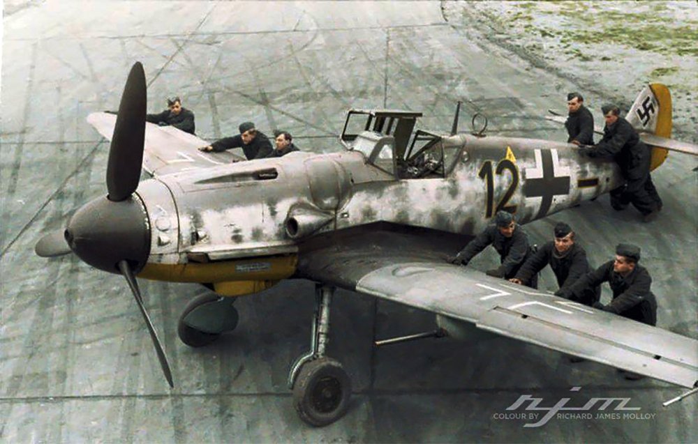 Messerschmitt-Bf-109G6R6-5.JG2-Black-12-Heinz-Hunig-WNr-27083-DP+JC-Poix-France-2nd-Oct-1943-01.jpg