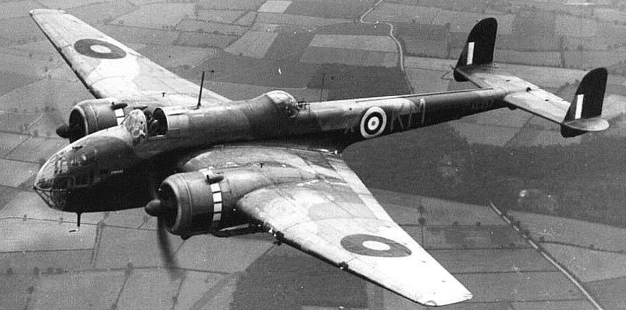 66b0ec5675a99b1f66f30a52_60f996f4a1b2731d90049dee_Handley-Page-Hampden-pair-in-flight.jpg